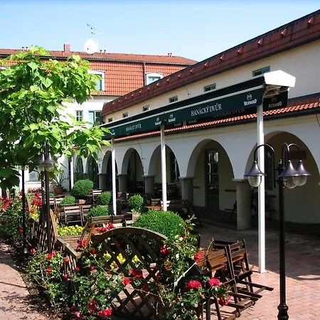 Hanacky Dvur 3* Olomouc