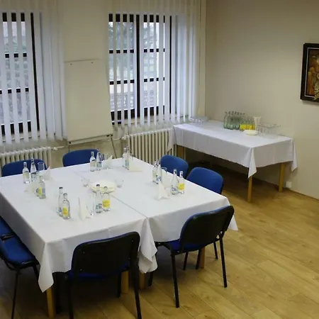 Отель Hanacky Dvur